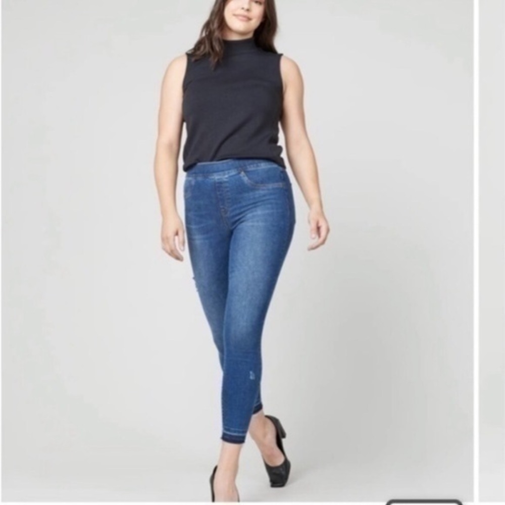 SPANX Jeans Distressed Ankle Skinny Medium Wash Raw Edge Hem